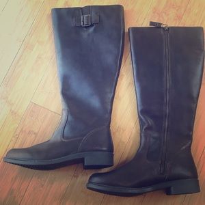 Women’s Kodiak Muskoka Boots 7.5